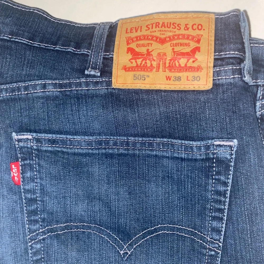 Levis 505 Regular Fit Straight Leg Jeans Mens 38x30 Dark Wash Blue Waterless